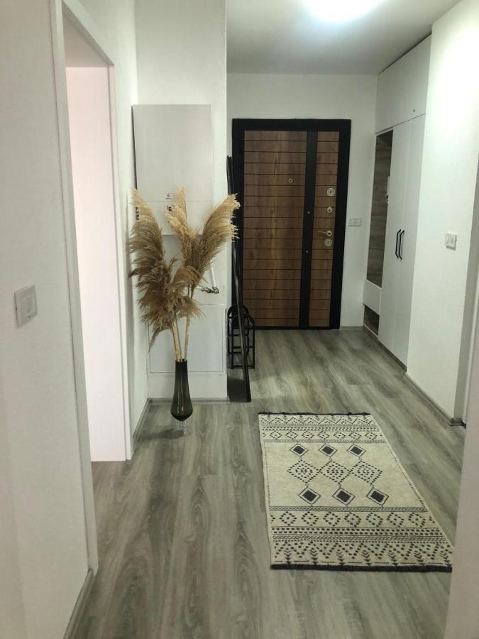 Apartment Prizreni-Free Private Parking エクステリア 写真